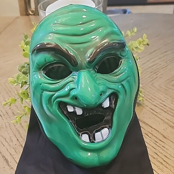 Scary Halloween mask - Picture 5 of 5